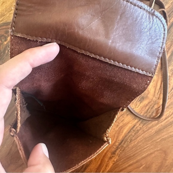 Bacci Brown leather Crossbody mini purse satchel - Picture 6 of 8